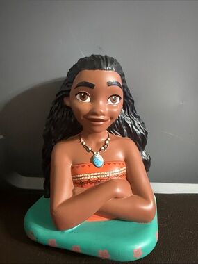 Disney Moana Bust Toy in Brown, Black and Teal